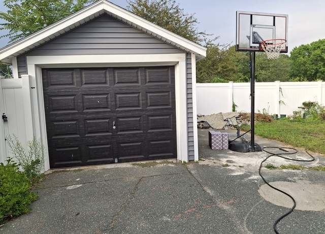 Property at 333 Lynnfield, Lynn, MA 01904, 3 beds, 2 baths