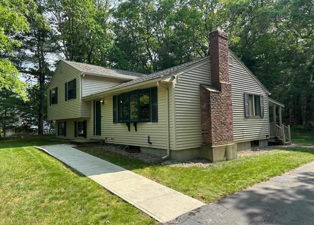 Property at 49 Dartmouth Rd, Plymouth, MA 02360, 3 beds, 2 baths