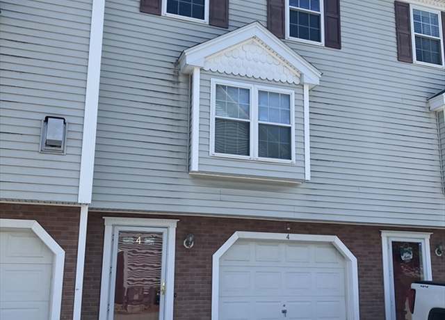 Property at 999 Middlesex St #4, Lowell, MA 01851, 2 beds, 1.5 baths