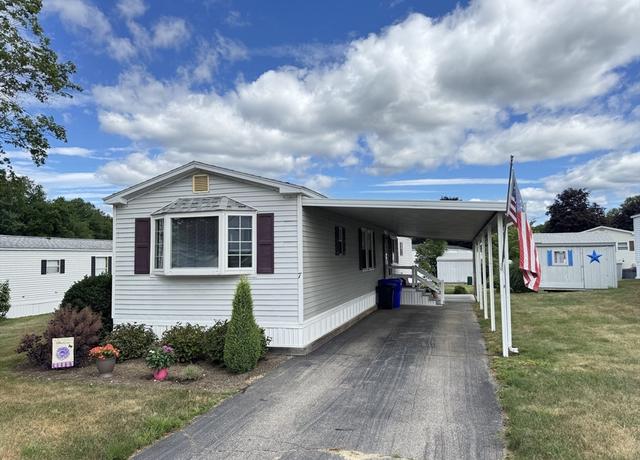 Property at 7 Minuteman Rd, Taunton, MA 02780, 2 beds, 1.5 baths