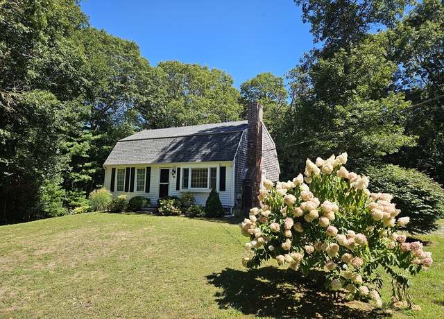 Property at 526 Skunknet, Barnstable, MA 02632, 4 beds, 3 baths