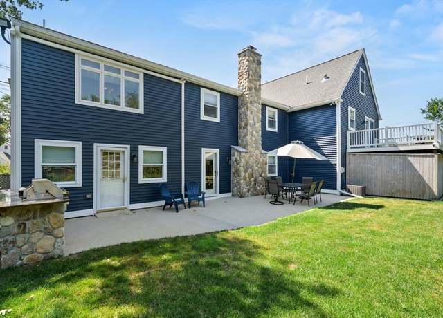 Property at 886 Methuen St, Dracut, MA 01826, 5 beds, 3.5 baths