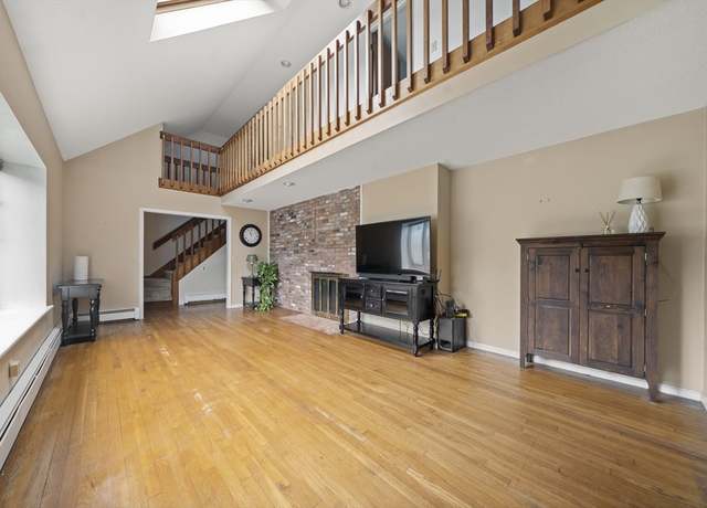 Property at 7 Blue Fin, Mashpee, MA 02649, 4 beds, 2.5 baths
