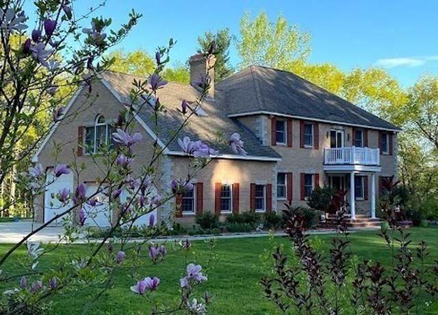 Property at 17 Wyndcliff Dr, Acton, MA 01720, 4 beds, 3.5 baths