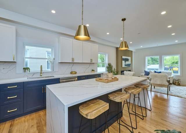 Property at 18 Belknap St #3, Arlington, MA 02474, 4 beds, 4.5 baths