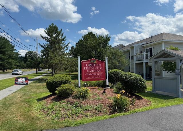 Property at 515 Main St Unit A, Groton, MA 01450, 3 beds, 2 baths