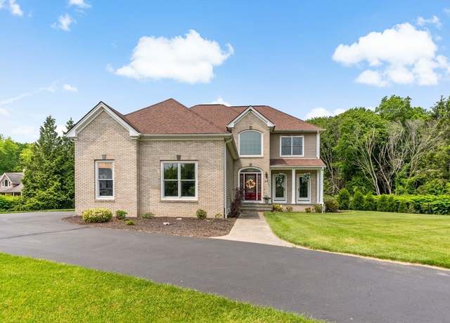 Property at 20 Taylor Dr, Rehoboth, MA 02769, 5 beds, 2.5 baths