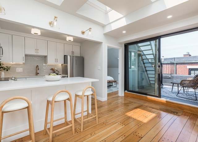 Property at 140 Charles St #3, Boston, MA 02114, 2 beds, 1.5 baths