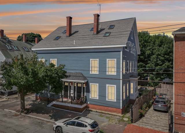 Property at 42 Federal St Unit B, Newburyport, MA 01950, 3 beds, 3.5 baths