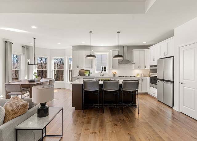 Property at 10 Lloyd Cir #27, Norton, MA 02766, 2 beds, 3 baths