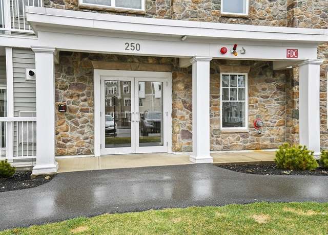 Property at 250 Martins Lndg #103, North Reading, MA 01864, 1 bed, 1 bath