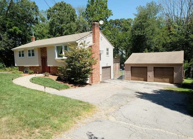 Property at 276 Newport Ave, Attleboro, MA 02703, 3 beds, 1.5 baths