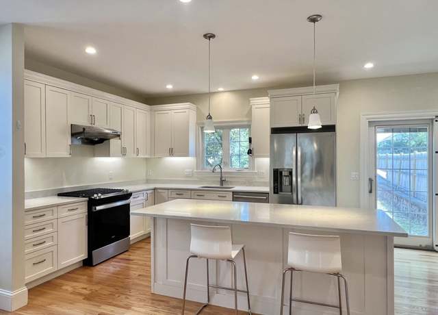 Property at 141 Pearl St #141, Newton, MA 02458, 4 beds, 3.5 baths