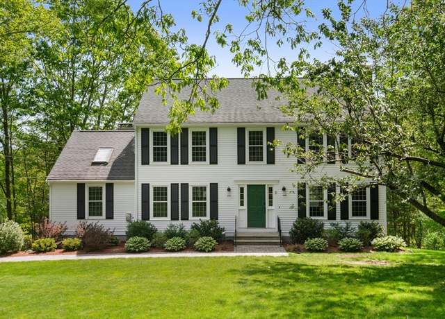 Property at 2 Heights Rd, Franklin, MA 02038, 4 beds, 2.5 baths