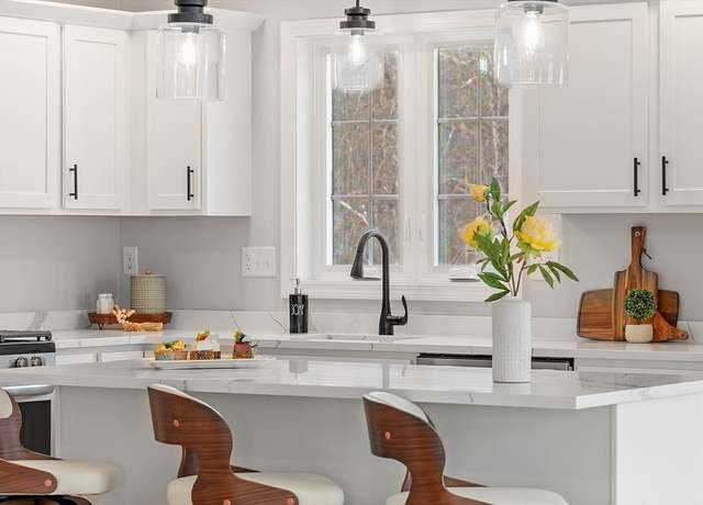 Property at 711 Massachusetts Ave #8, Lunenburg, MA 01462, 3 beds, 2.5 baths
