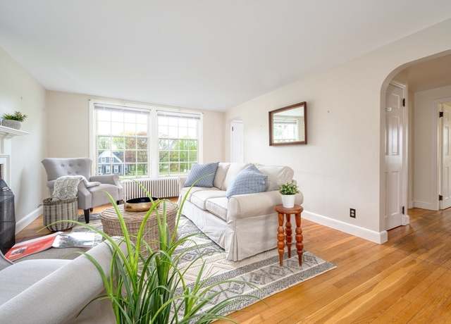Property at 32 Somerset St, Weymouth, MA 02189, 4 beds, 1 bath