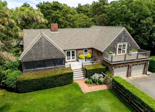 Property at 28 Martha's Rd, Edgartown, MA 02539, 4 beds, 3.5 baths