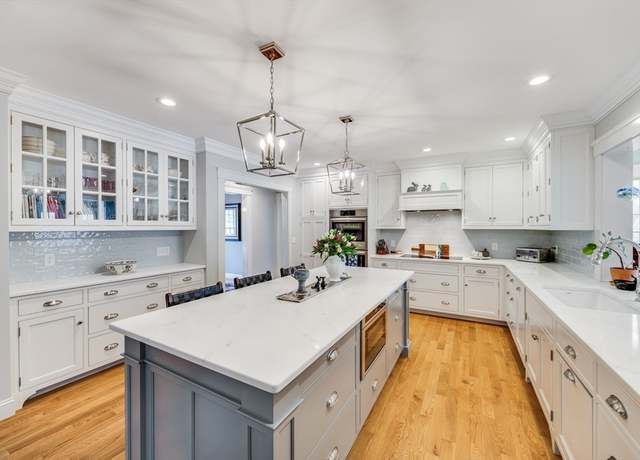 Property at 49 Atkins Rd, Sandwich, MA 02537, 3 beds, 3.5 baths