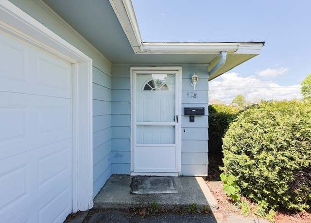 Property at 428 Parker St #2, New Bedford, MA 02740, 2 beds, 1 bath