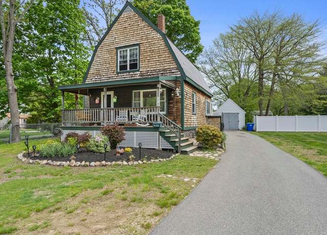 Property at 428 Salem St, Rockland, MA 02370, 3 beds, 1.5 baths