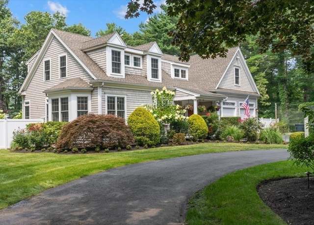 Property at 45 Summer St, Duxbury, MA 02332, 3 beds, 2.5 baths