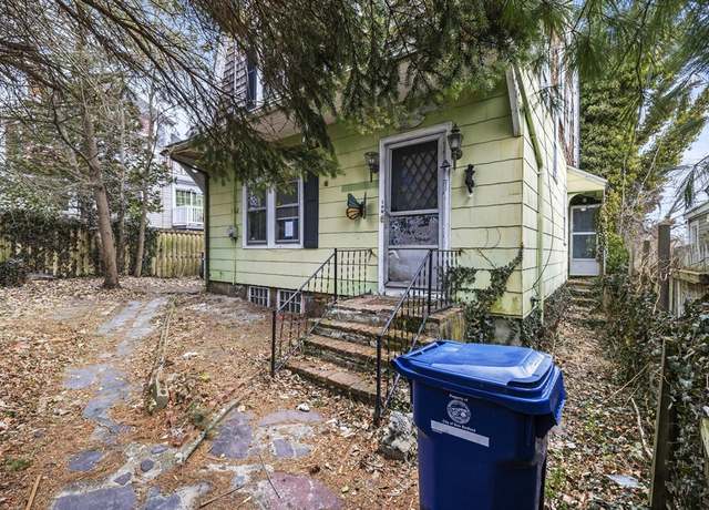 Property at 106 7th St, New Bedford, MA 02740, 3 beds, 1 bath