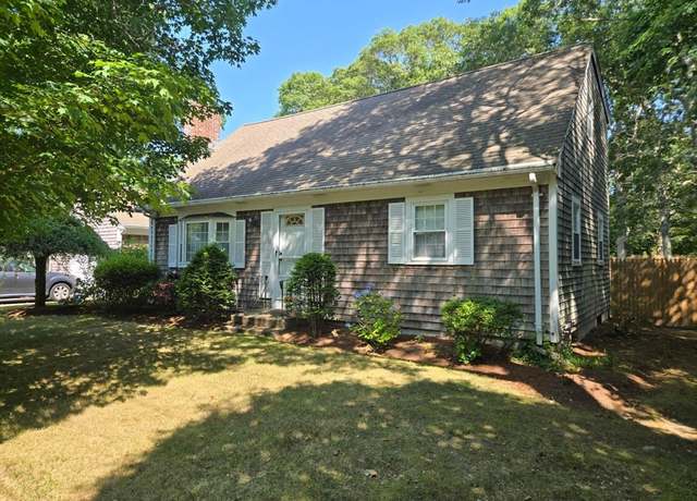 Property at 270 Old Strawberry Hill Rd, Barnstable, MA 02601, 5 beds, 2 baths