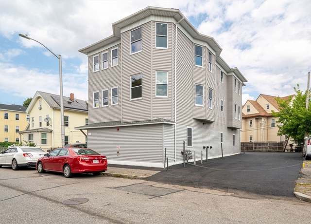 Property at 27-29 Camp St, Worcester, MA 01603, 9 beds, 3.5 baths