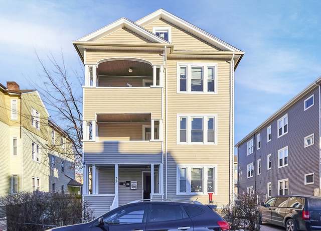 Property at 35 Arthur St, Worcester, MA 01604, 9 beds, 3 baths