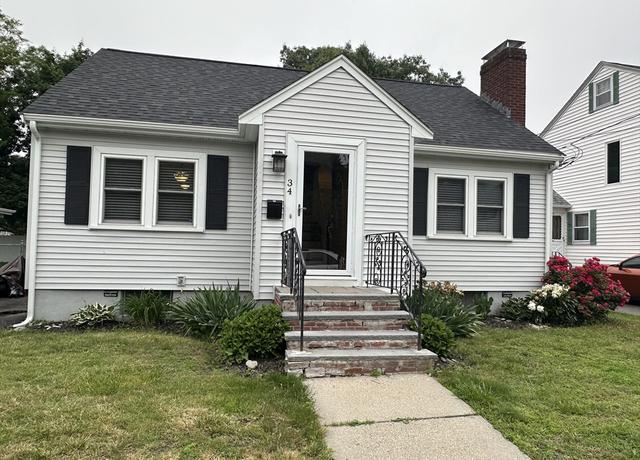 Property at 34 Sammett Ave, Boston, MA 02131, 3 beds, 1 bath