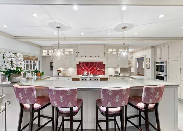 Property at 160 Partridge Ln, Concord, MA 01742, 4 beds, 5 baths