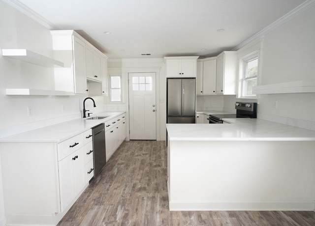 Property at 1165 Nantasket Ave, Hull, MA 02045, 3 beds, 1 bath