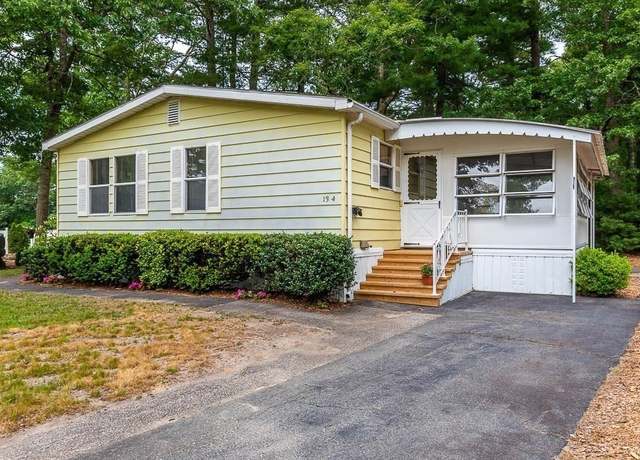 Property at 13-4 South Meadow Vlg, Carver, MA 02330, 2 beds, 1 bath