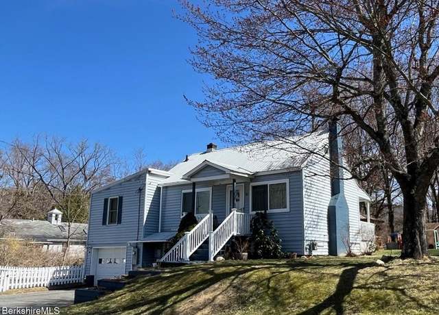 Property at 20 White Oaks Rd, Williamstown, MA 01267, 3 beds, 2 baths