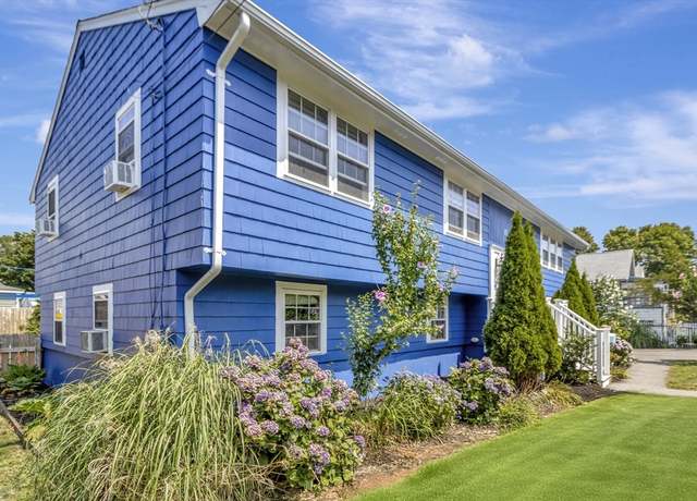 Property at 15 H St, Hull, MA 02045, 6 beds, 2.5 baths
