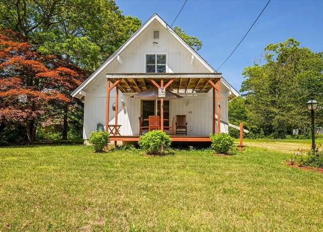 Property at 42 Beechwood Dr, Mashpee, MA 02649, 3 beds, 1.5 baths