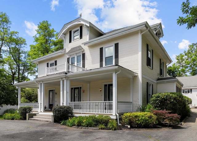 Property at 24 Union St Unit D, Rockland, MA 02370, 2 beds, 1.5 baths