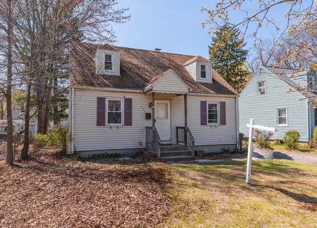Property at 136 Rosewell St, Springfield, MA 01109, 3 beds, 1 bath