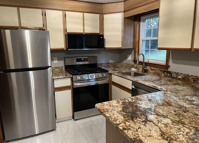 Property at 25 Juniper St #21, Lowell, MA 01852, 2 beds, 1.5 baths