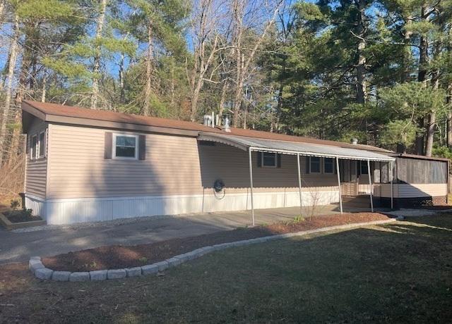 Property at 7 Foxrun Ln, Brimfield, MA 01010, 2 beds, 1 bath
