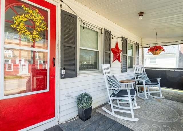 Property at 186 Lincoln Ave, Athol, MA 01331, 3 beds, 1 bath