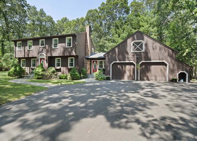 Property at 6 Morningside Ln, Foxboro, MA 02035, 4 beds, 2.5 baths