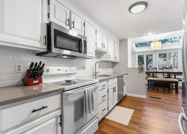 Property at 208 Brickett Hill Cir #208, Haverhill, MA 01830, 2 beds, 3 baths