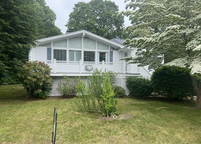 Property at 18 Blueberry Ln, Barnstable, MA 02648, 3 beds, 1.5 baths