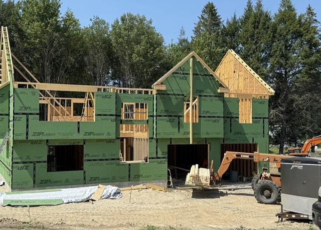 Property at 48 Homeward Ave, Uxbridge, MA 01569, 3 beds, 2.5 baths