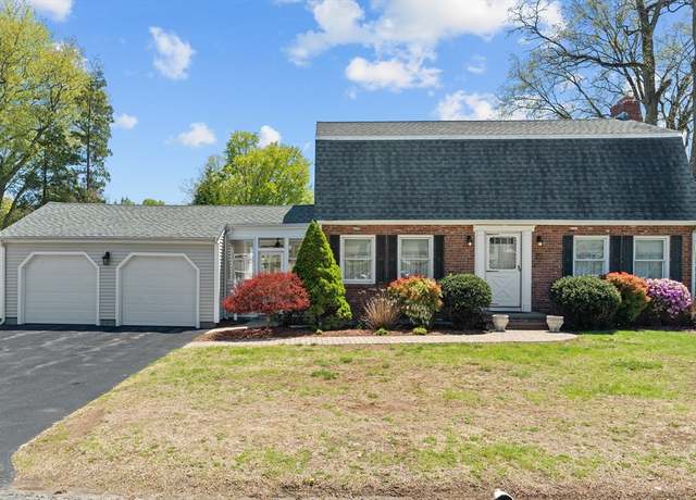 Property at 48 Day Hill Rd, Framingham, MA 01702, 3 beds, 1.5 baths