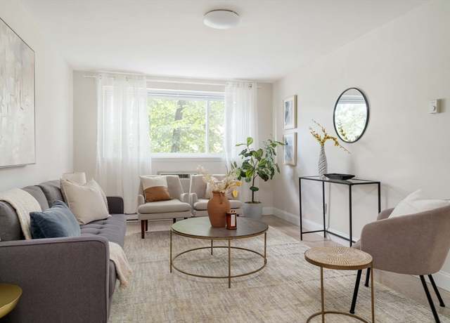 Property at 326 Broadway #10, Somerville, MA 02145, 1 bed, 1 bath