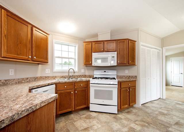 Property at 8 Alfred St, Wareham, MA 02538, 2 beds, 2 baths