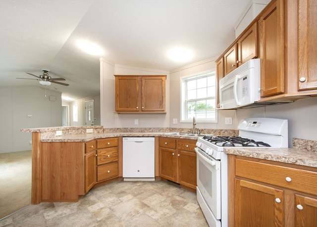 Property at 8 Alfred St, Wareham, MA 02538, 2 beds, 2 baths