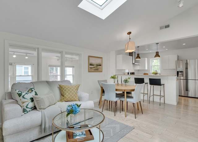 Property at 215 Norfolk St #2, Cambridge, MA 02139, 2 beds, 1.5 baths